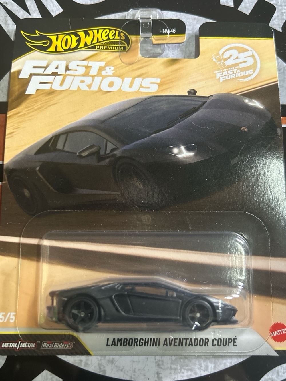 Hot Wheels Premium Lamborghini Aventador Coupé — Black